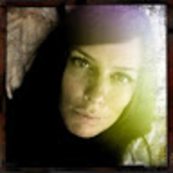 Meet your Posher, Shona - Picture 1 of 1